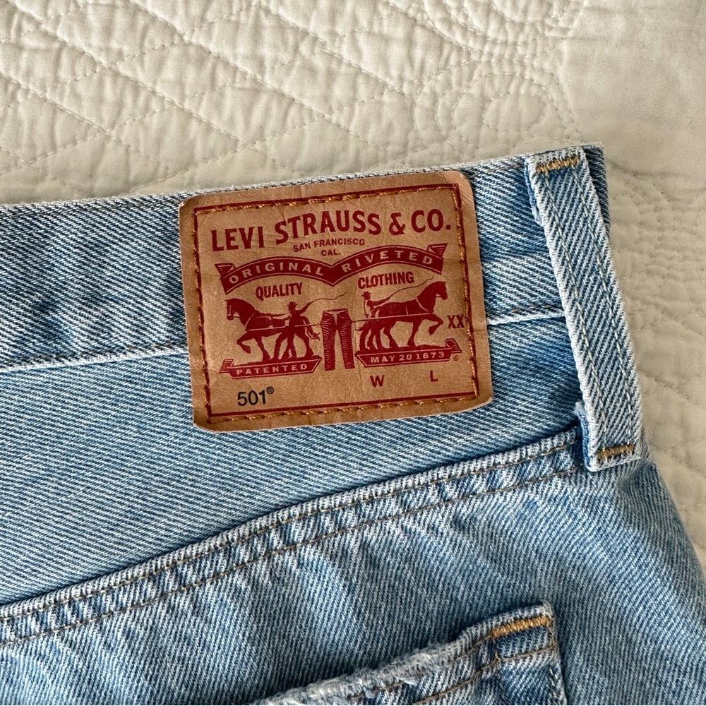 Levi’s Women's 501 Button Fly Cotton High-Rise Denim Shorts Luxor Baked Sz 30 - Picture 8 of 14
